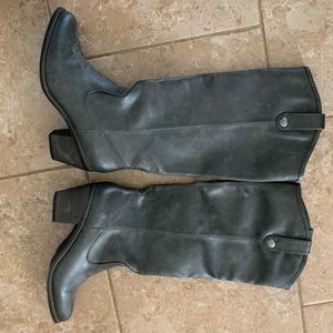 Like new! Gray Cowboy style boot.